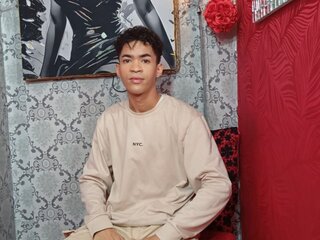 EdBrown webcam ass pussy