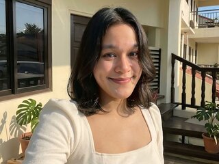 LaraSnow shows xxx jasmin